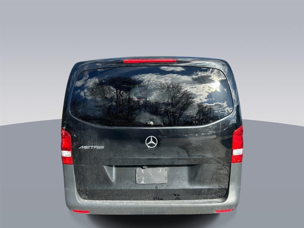 Mercedes-Benz Metris Standard Roof 126" Wheelbase 2023