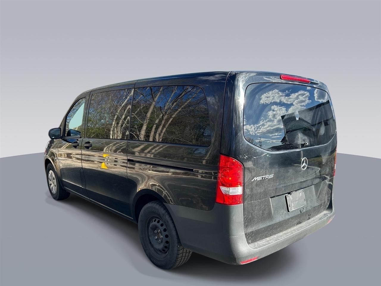 Mercedes-Benz Metris Standard Roof 126" Wheelbase 2023