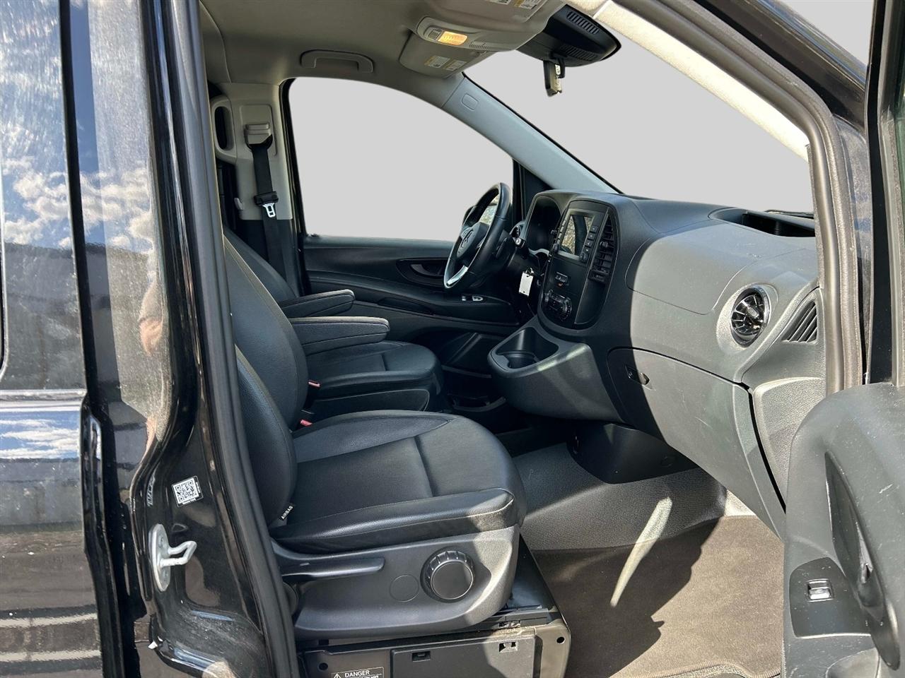 Mercedes-Benz Metris Standard Roof 126" Wheelbase 2023
