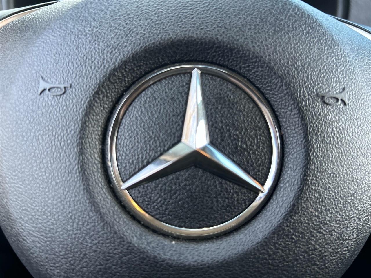 Mercedes-Benz Metris Standard Roof 126" Wheelbase 2023