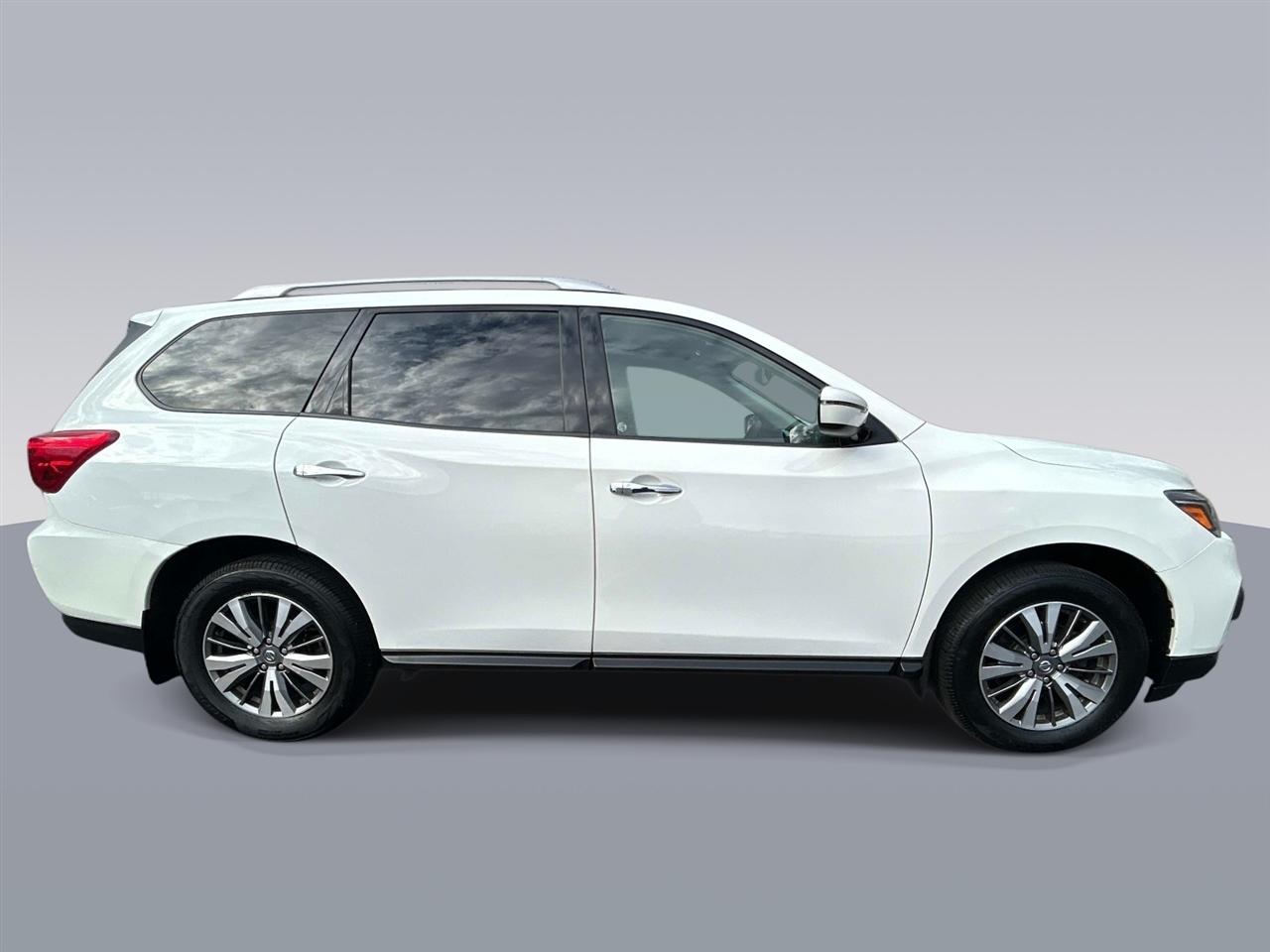 Nissan Pathfinder  2020