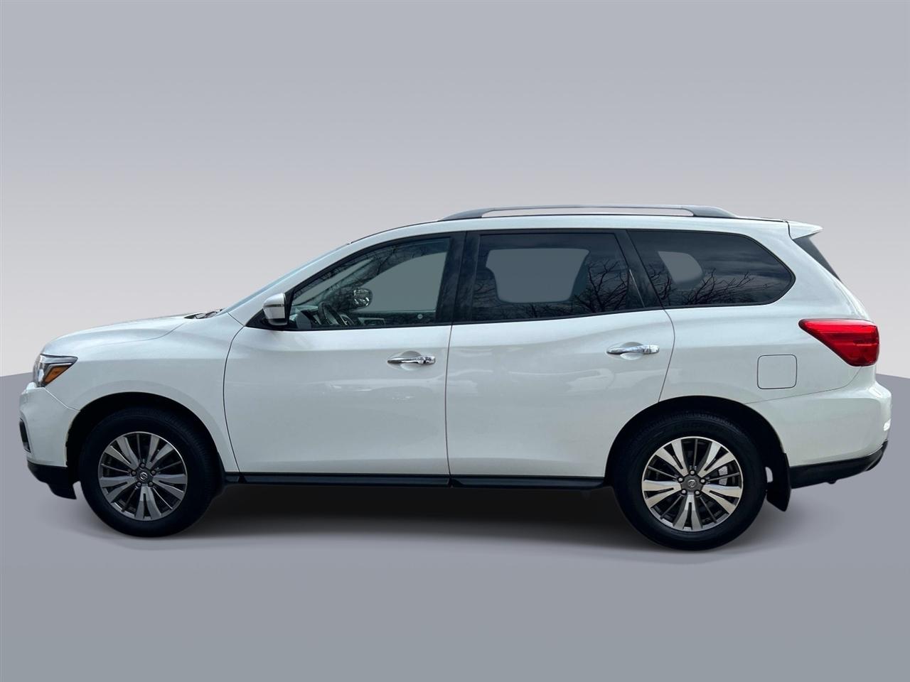 Nissan Pathfinder  2020