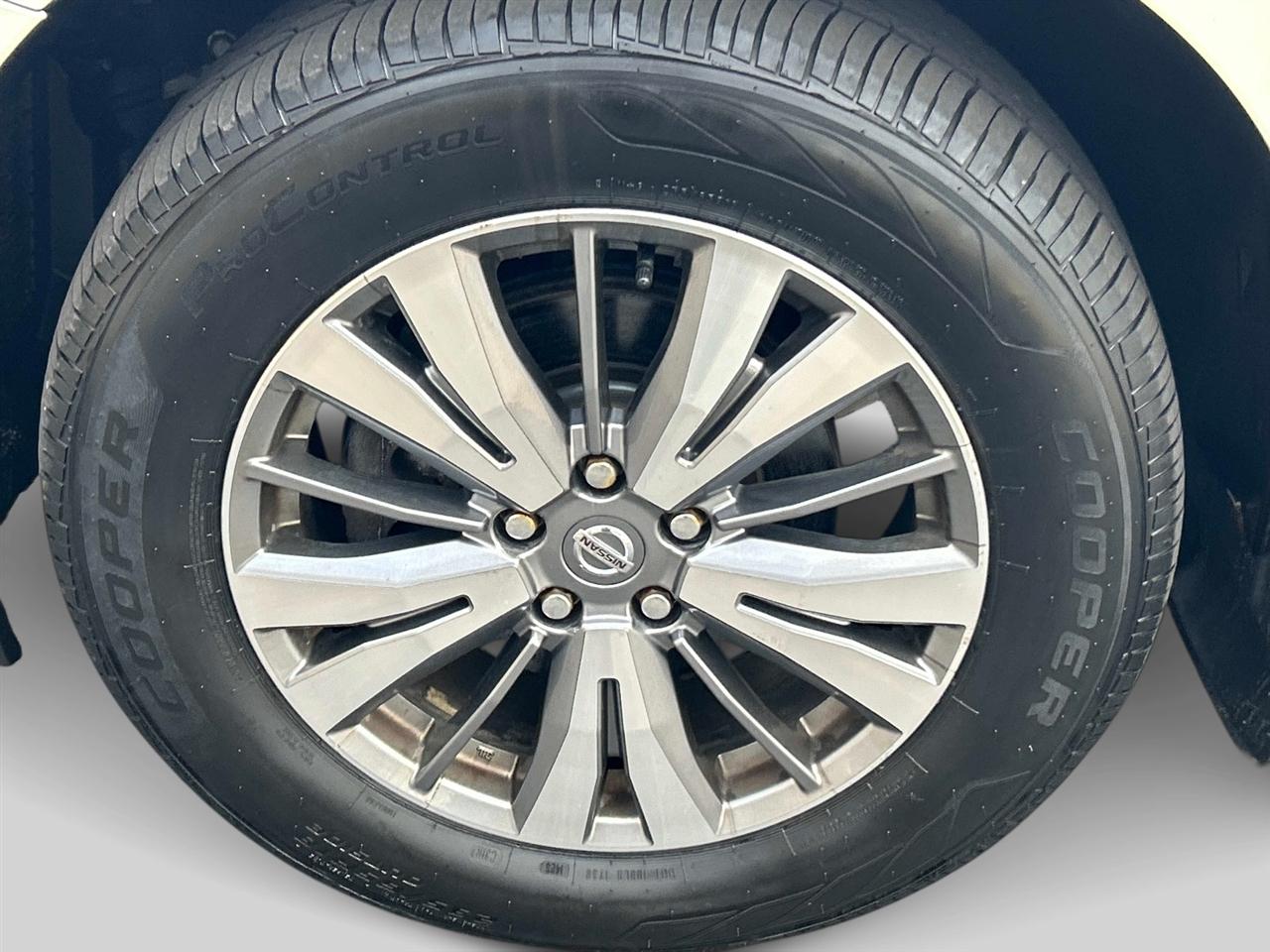 Nissan Pathfinder  2020