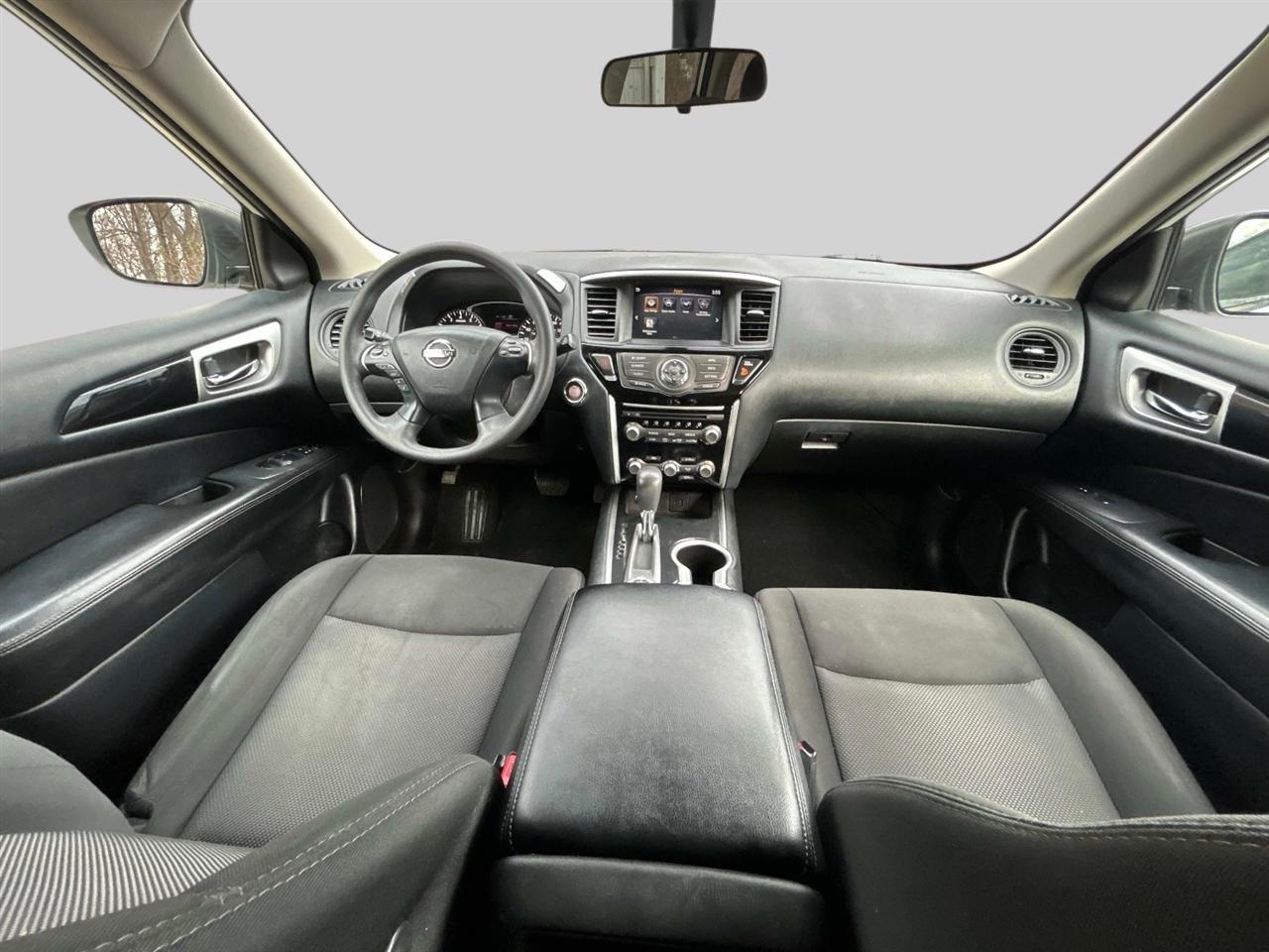 Nissan Pathfinder  2020