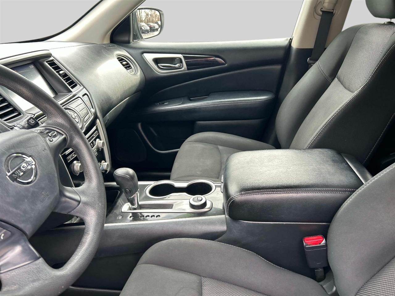 Nissan Pathfinder  2020