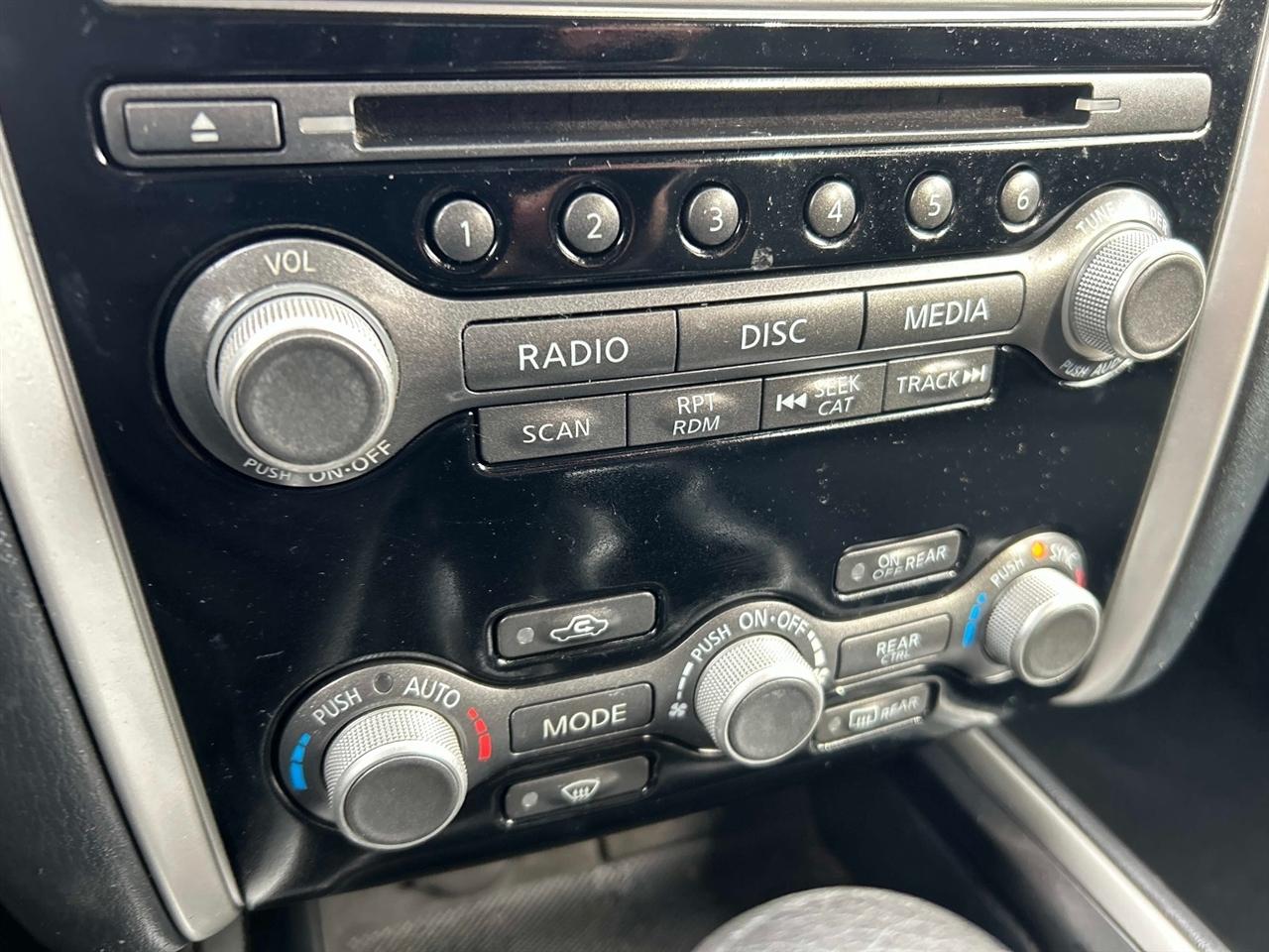 Nissan Pathfinder  2020