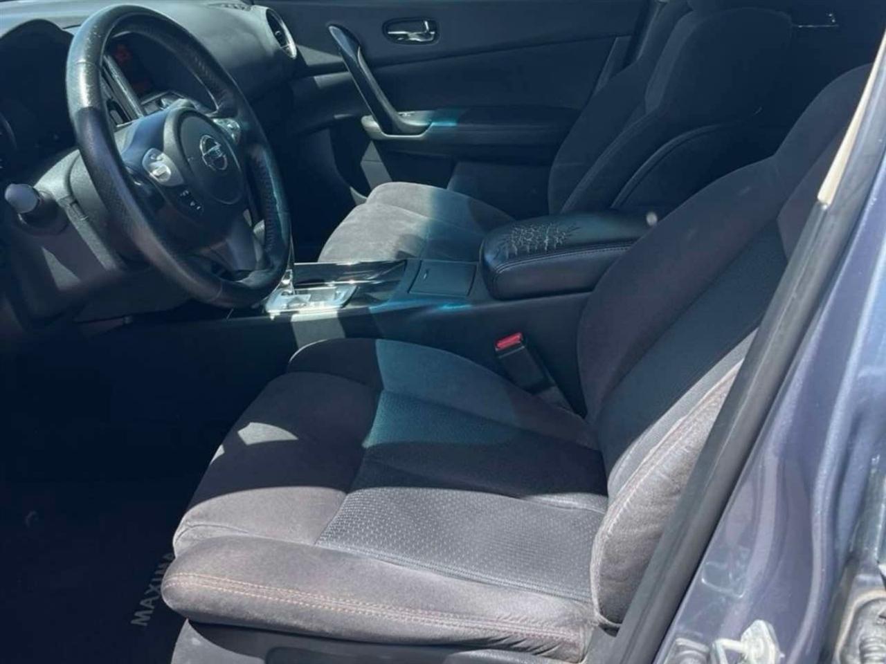 Nissan Maxima  2011