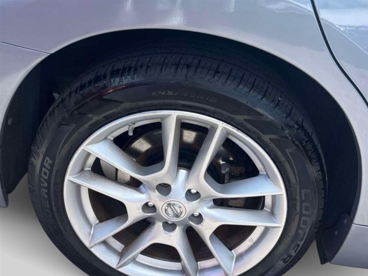 Nissan Maxima  2011