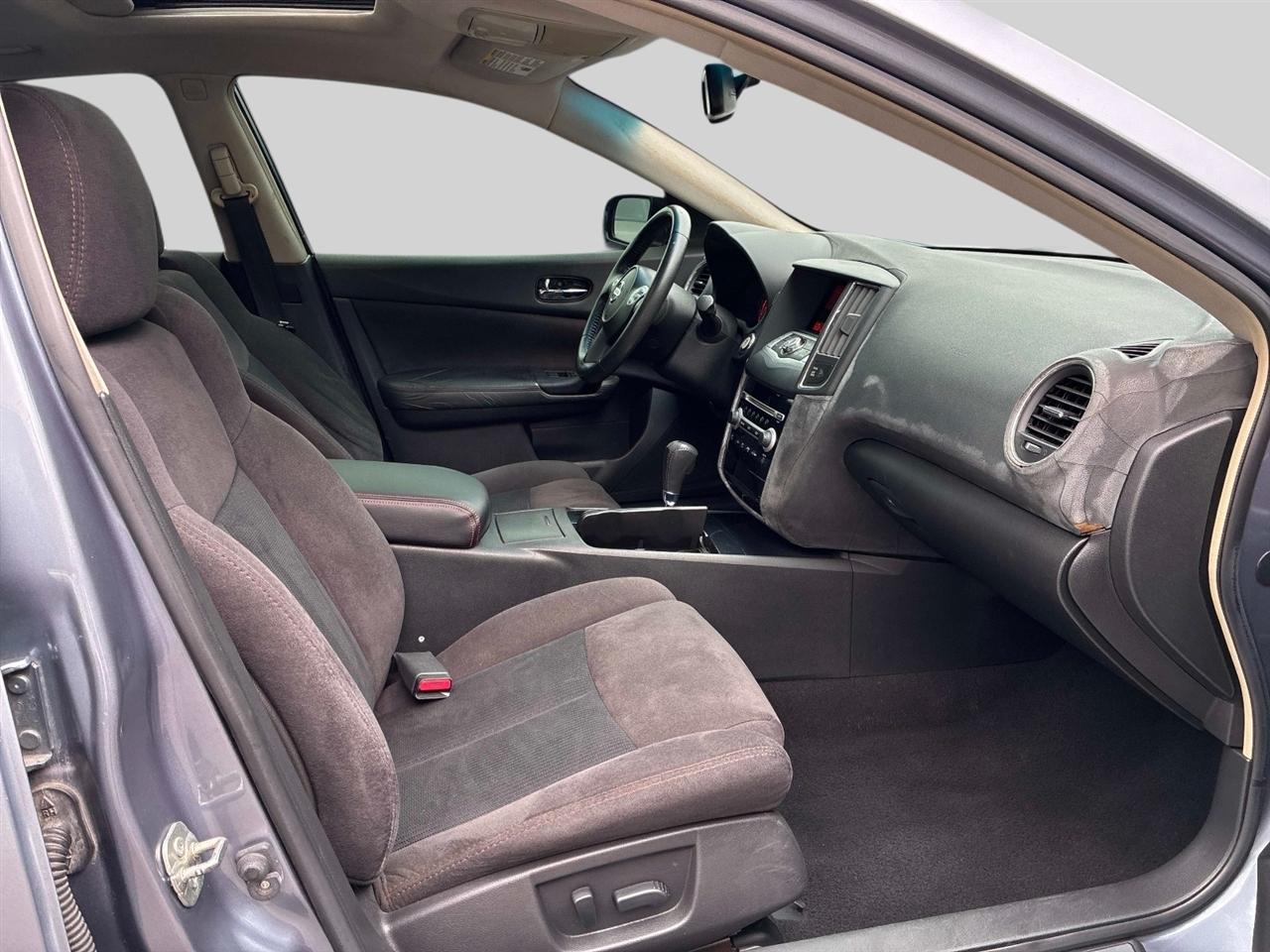 Nissan Maxima 4dr Sdn V6 CVT 3.5 S 2011