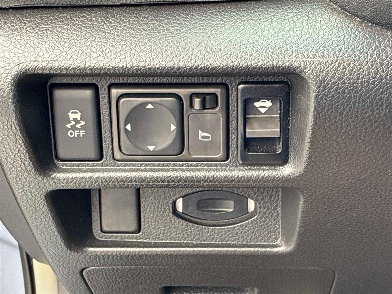 Nissan Maxima 4dr Sdn V6 CVT 3.5 S 2011