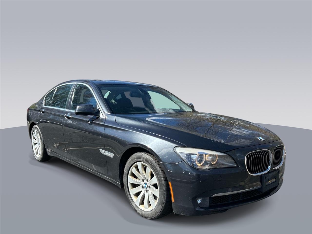 2011 BMW 7-Series 4dr Sdn 750i xDrive AWD