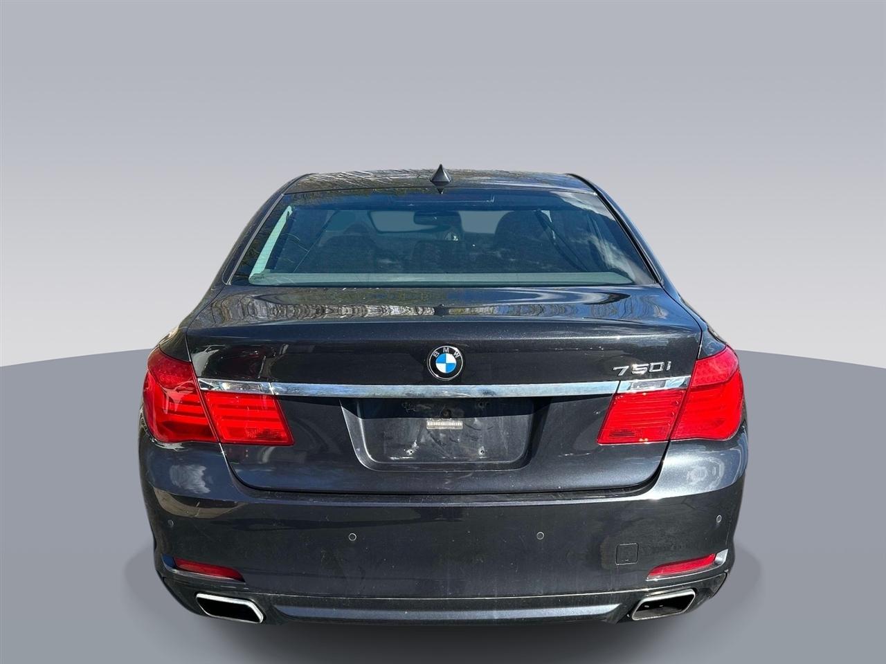 BMW 7-Series  2011