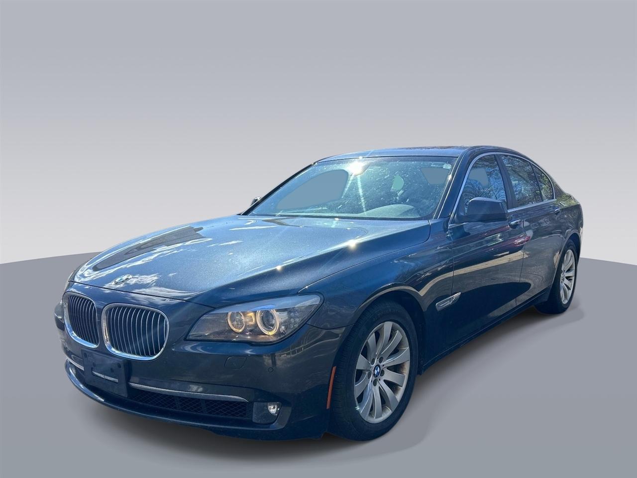 BMW 7-Series  2011