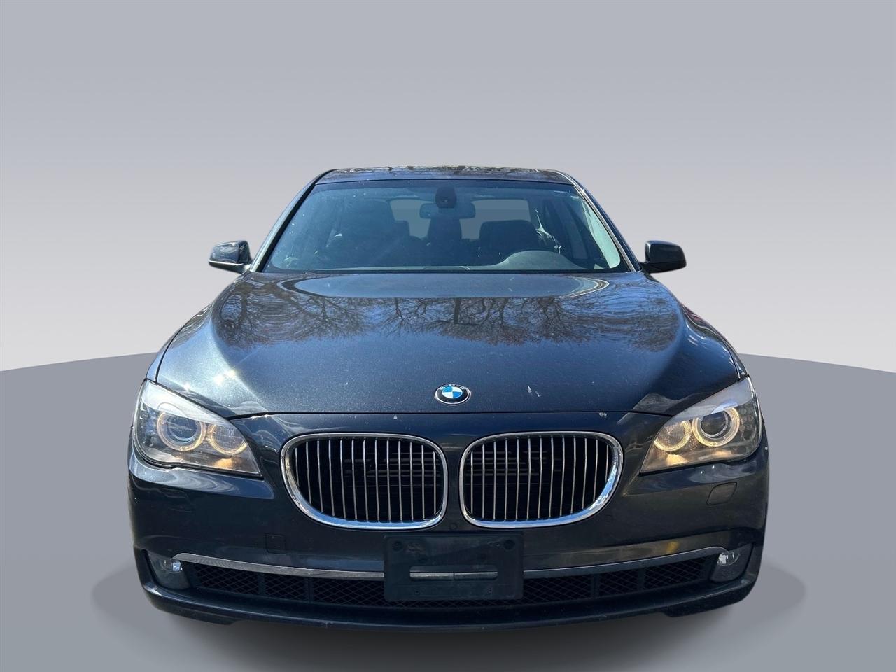 BMW 7-Series  2011