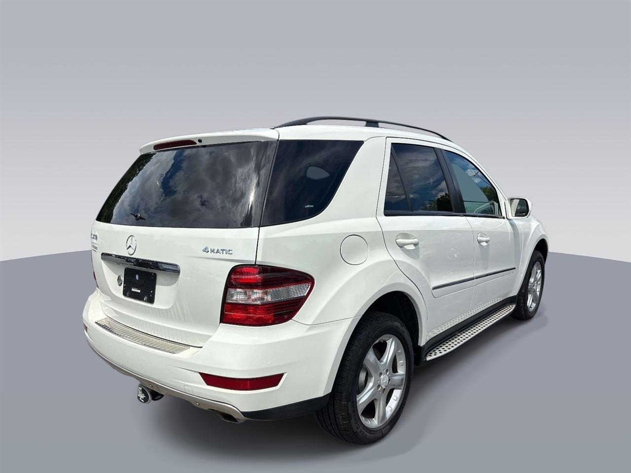 Mercedes-Benz M-Class 4MATIC 4dr 3.5L 2009