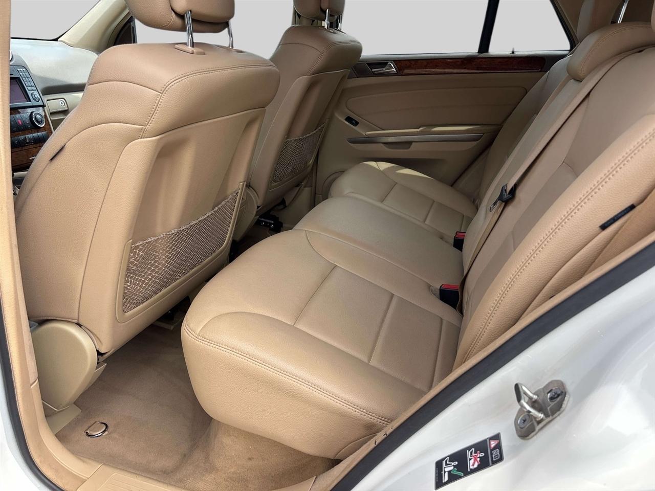 Mercedes-Benz M-Class 4MATIC 4dr 3.5L 2009