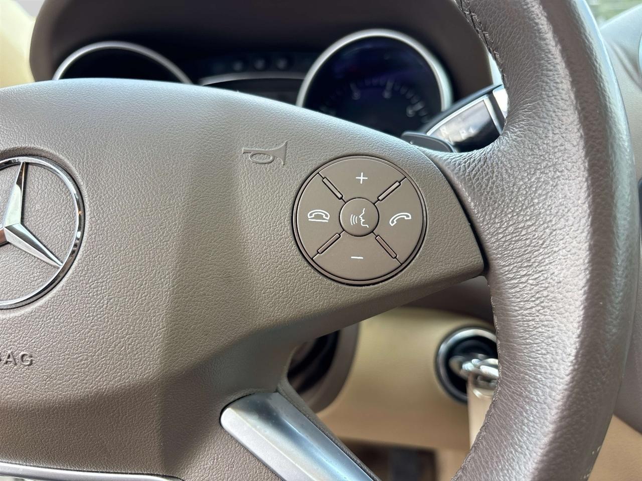Mercedes-Benz M-Class 4MATIC 4dr 3.5L 2009