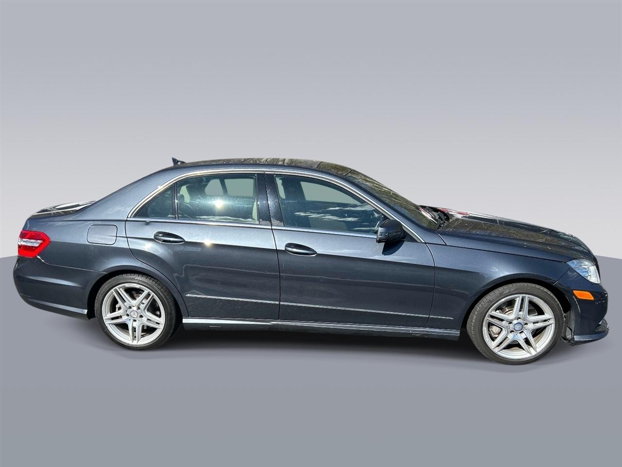 Mercedes-Benz E-Class 4dr Sdn E 550 Sport 4MATIC 2011