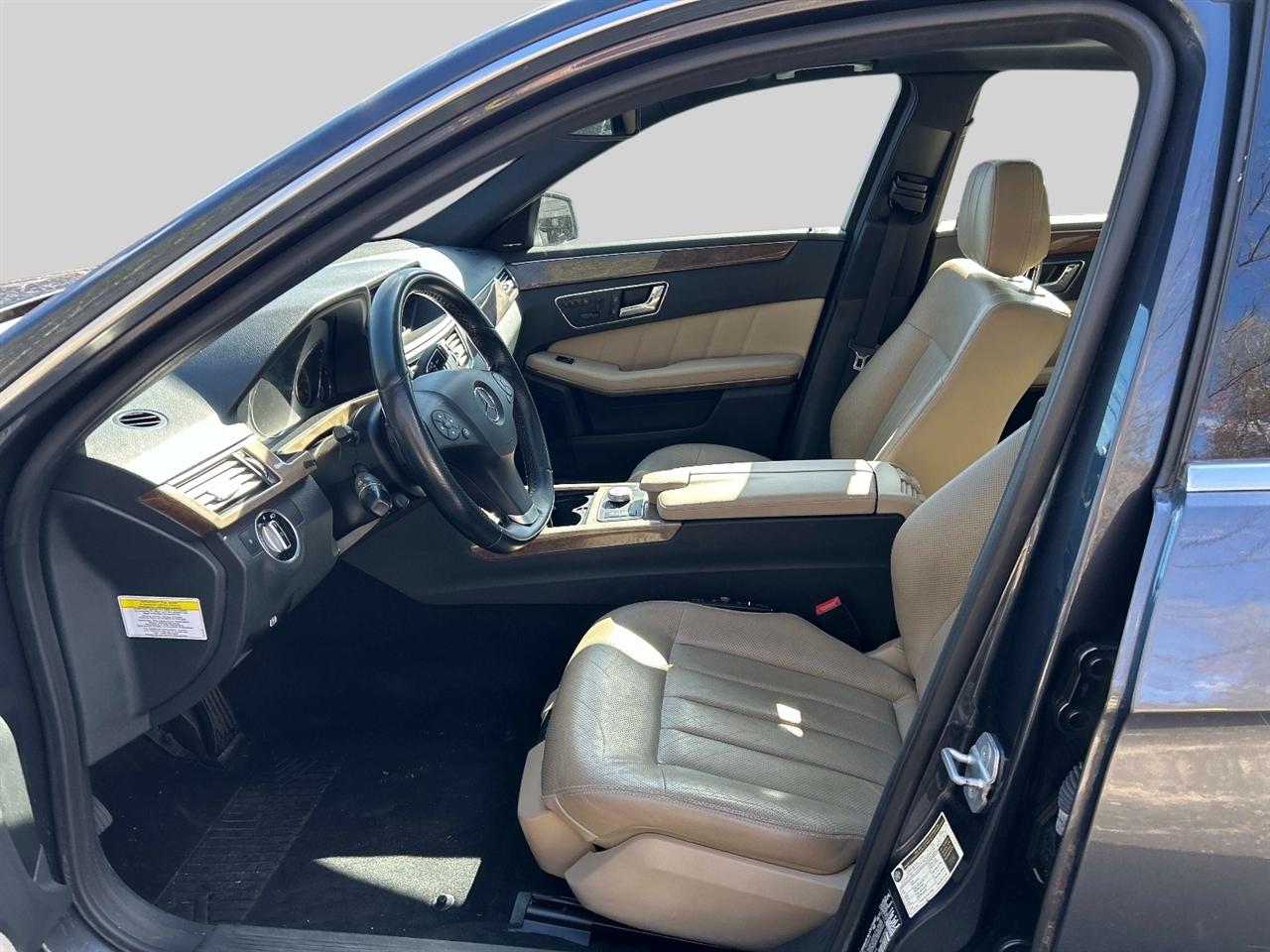 Mercedes-Benz E-Class 4dr Sdn E 550 Sport 4MATIC 2011