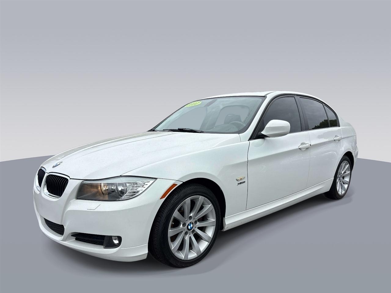 BMW 3-Series 4dr Sdn 328i xDrive AWD SULEV 2011