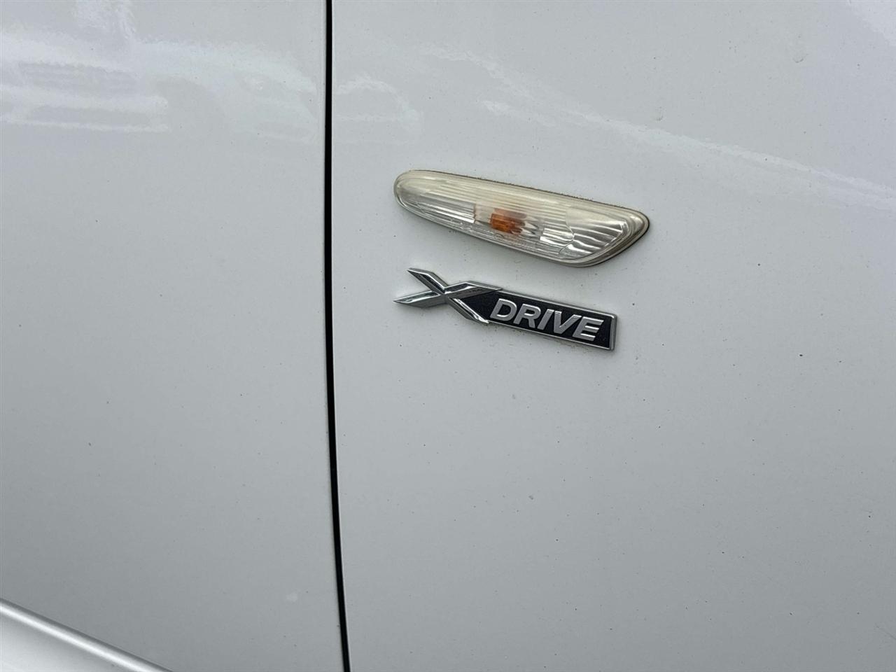 BMW 3-Series 4dr Sdn 328i xDrive AWD SULEV 2011