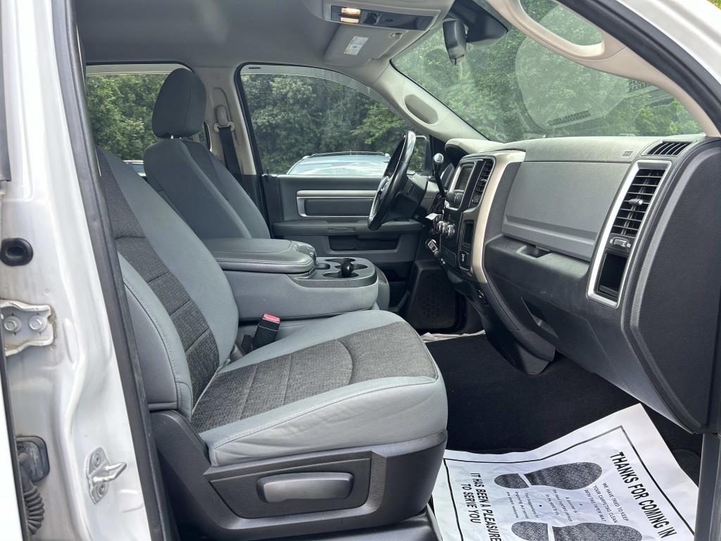 RAM 1500 4WD Quad Cab 140.5" Big Horn 2013