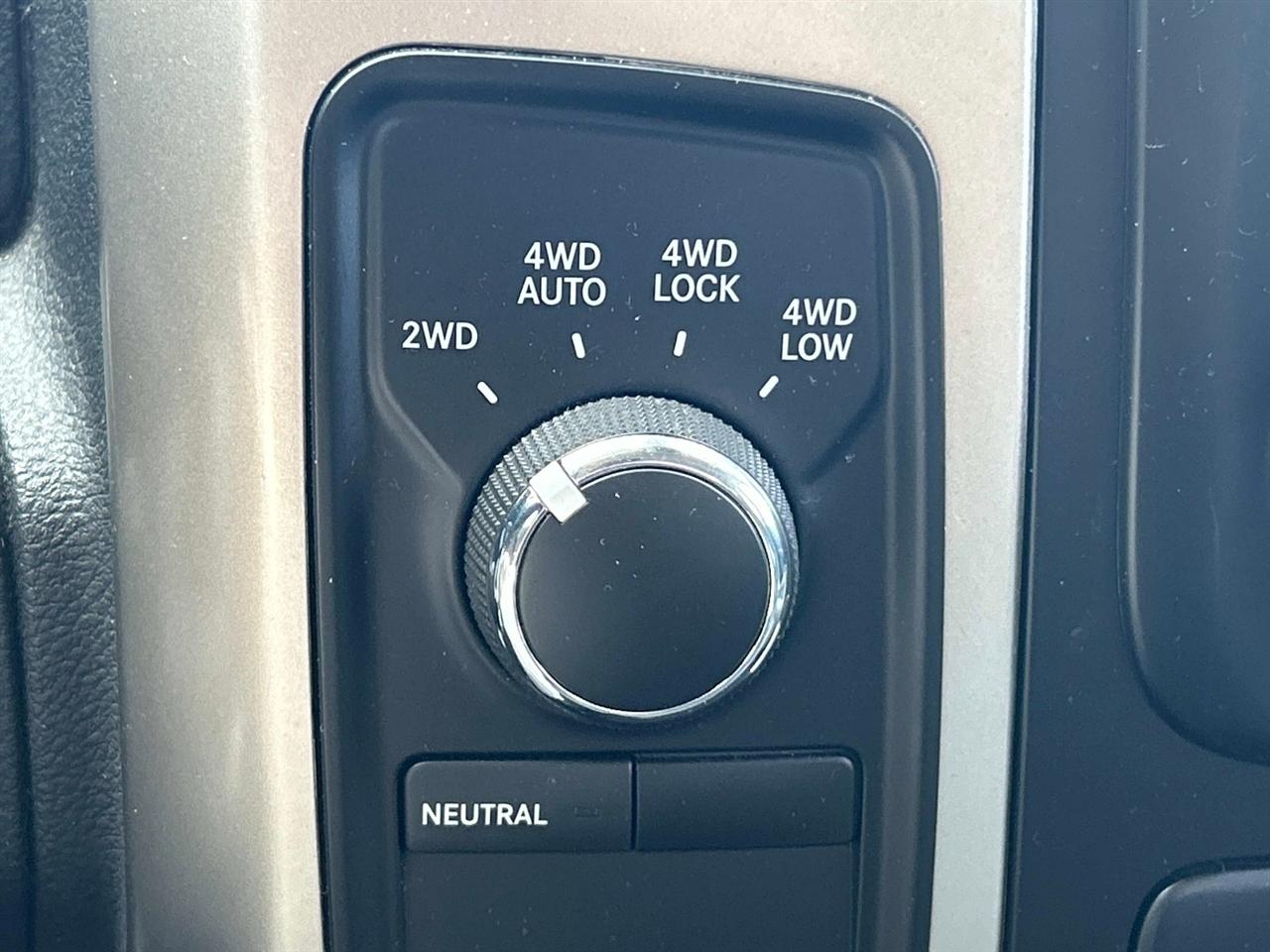 RAM 1500 4WD Quad Cab 140.5" Big Horn 2013