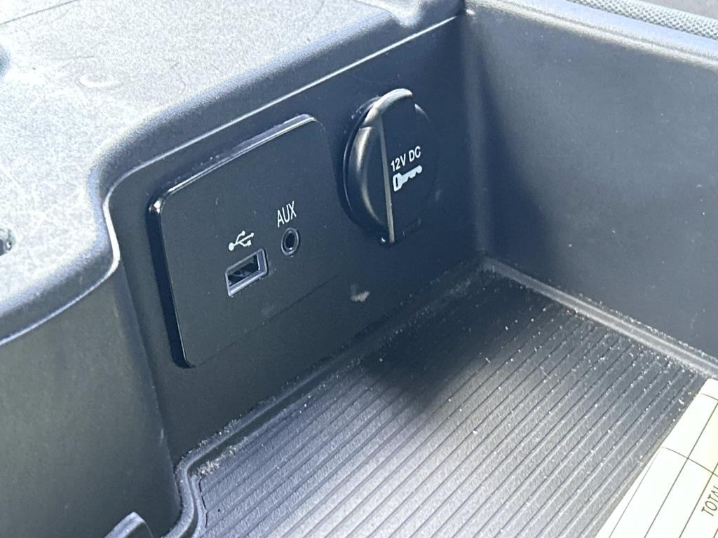 RAM 1500 4WD Quad Cab 140.5" Big Horn 2013