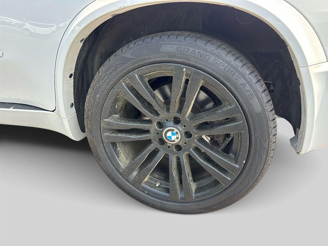 BMW X5 AWD 4dr xDrive50i 2013