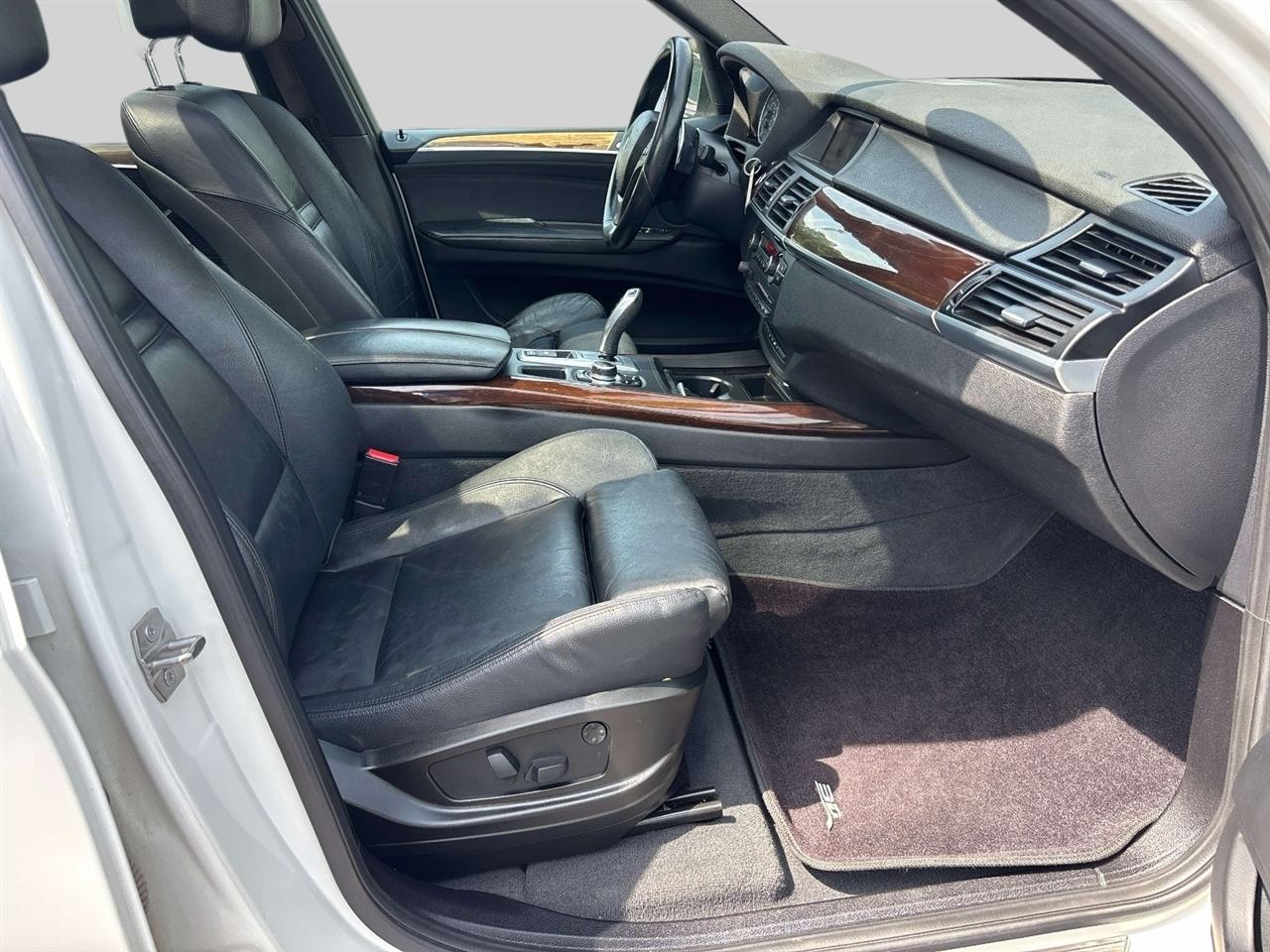 BMW X5 AWD 4dr xDrive50i 2013