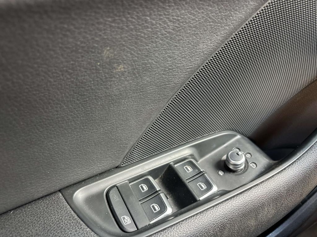 Audi A3 4dr Sdn quattro 2.0T Premium 2016