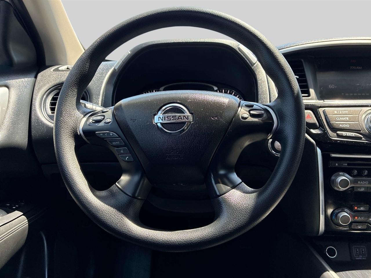Nissan Pathfinder 4x4 S 2018