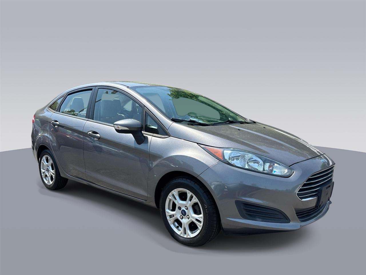 2014 Ford Fiesta SE Sedan's photo
