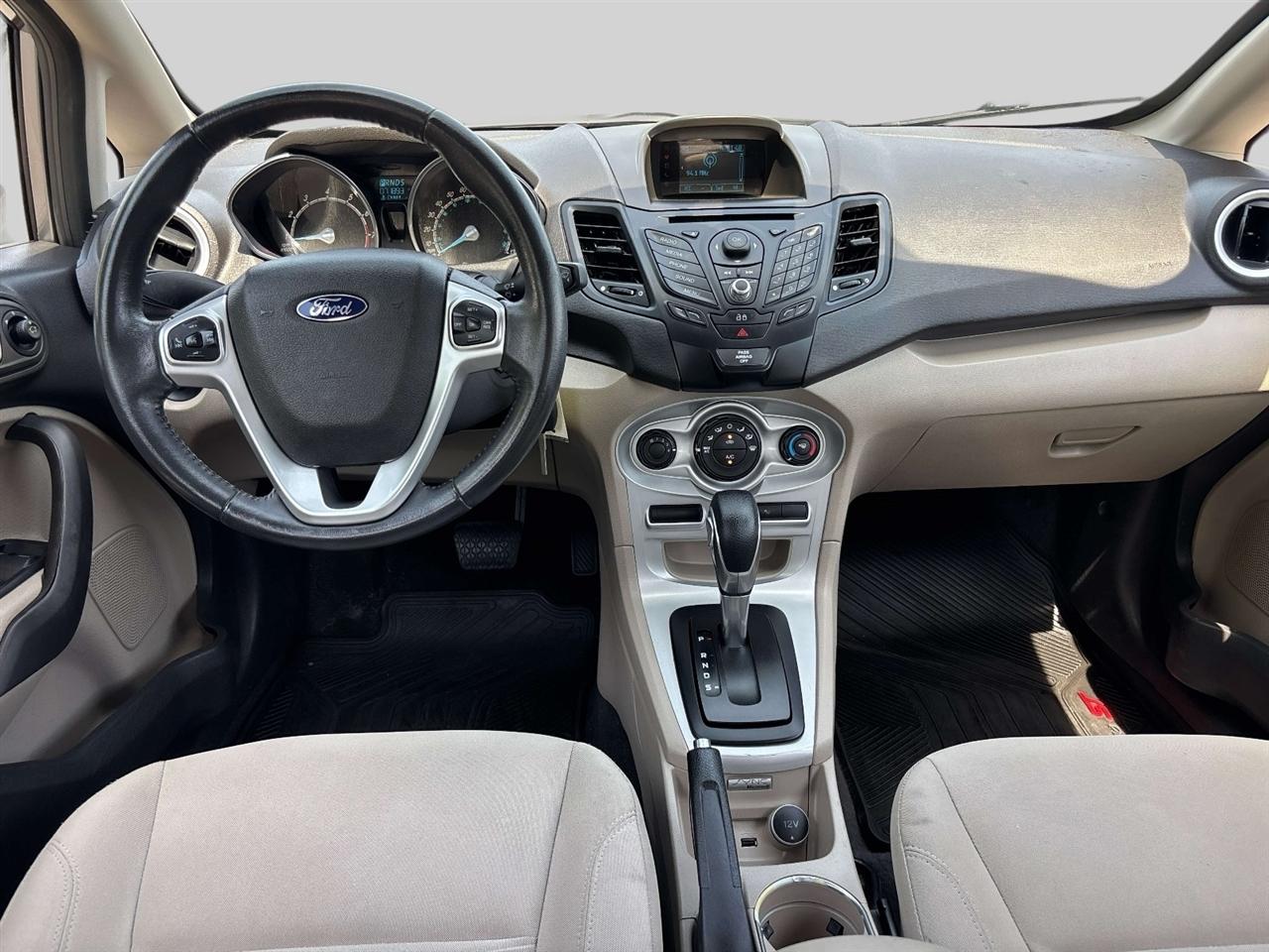 Ford Fiesta 4dr Sdn SE 2014