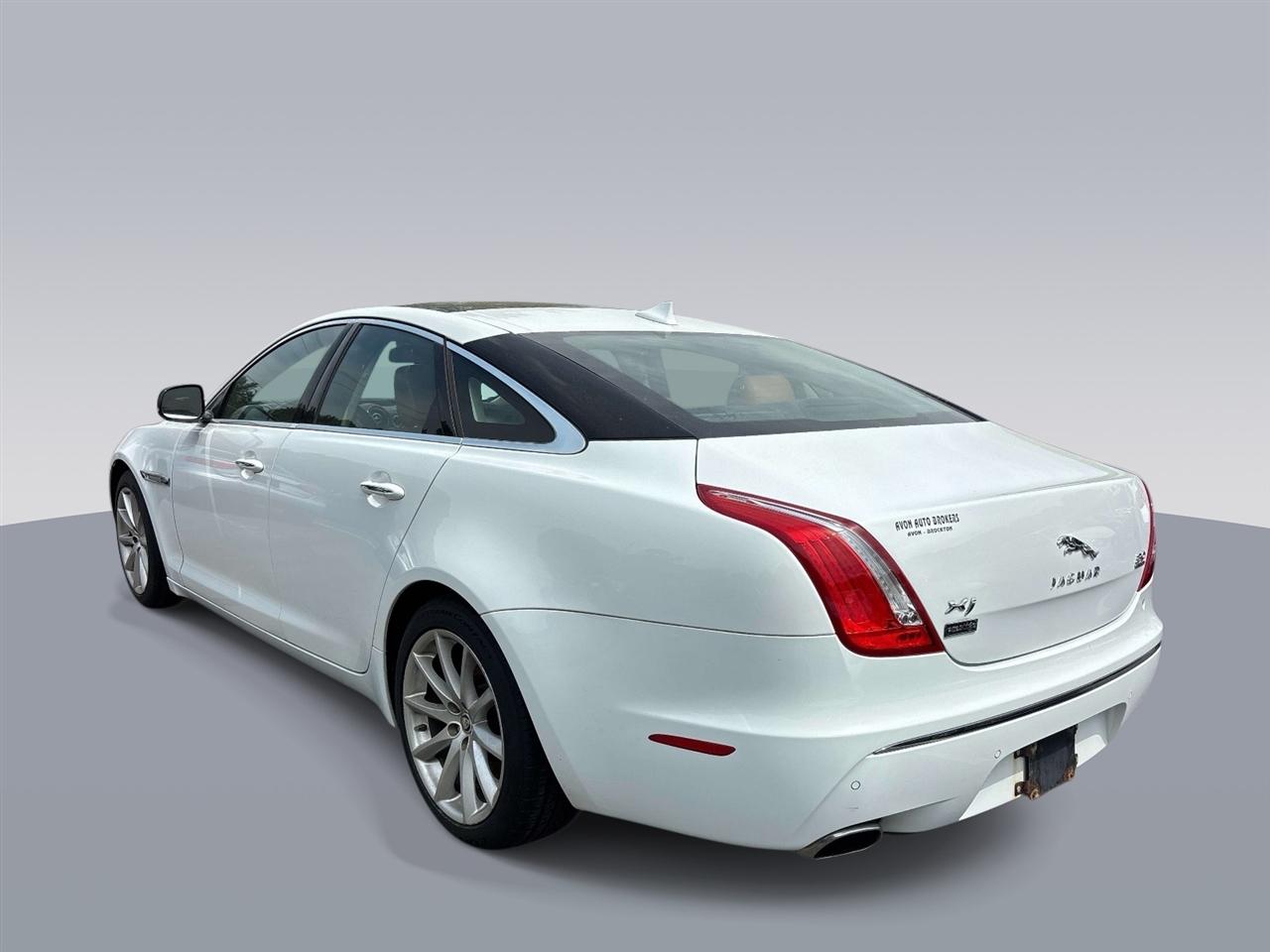 Jaguar XJ-Series 4dr Sdn AWD 2013