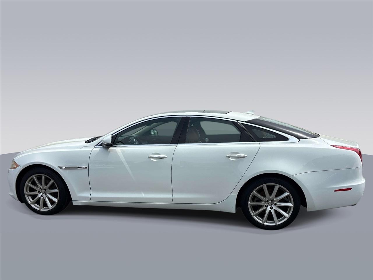 Jaguar XJ-Series 4dr Sdn AWD 2013