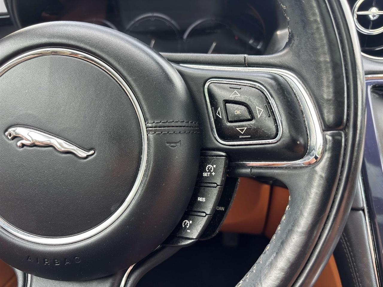 Jaguar XJ-Series 4dr Sdn AWD 2013