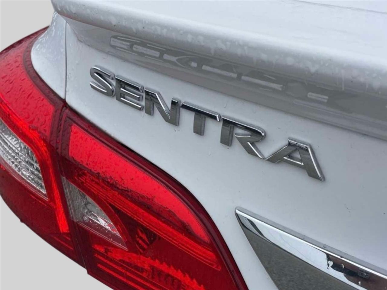 Nissan Sentra S CVT 2017