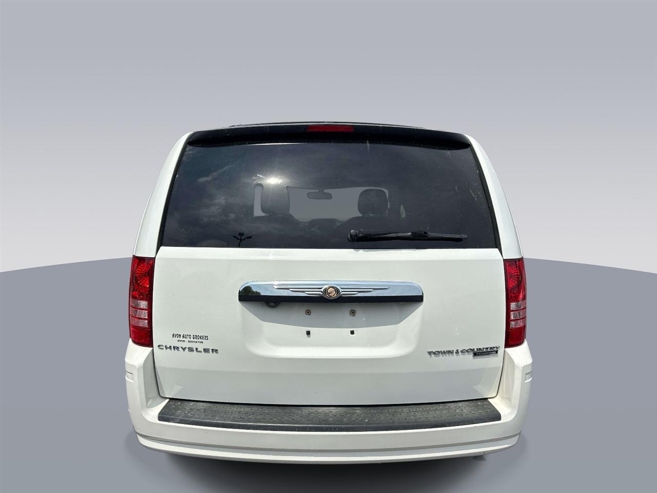 Chrysler Town & Country 4dr Wgn Touring Plus 2010