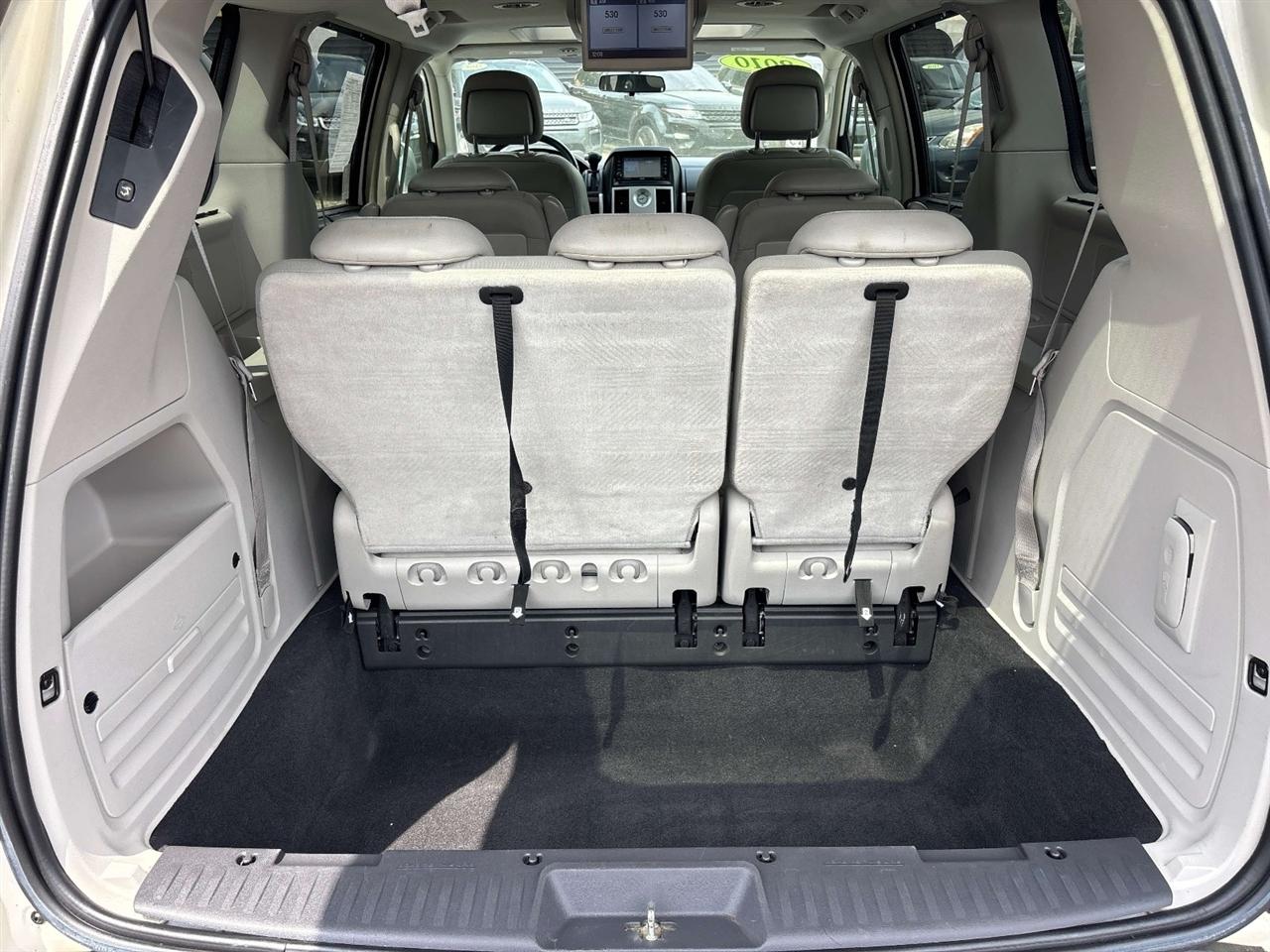 Chrysler Town & Country 4dr Wgn Touring Plus 2010