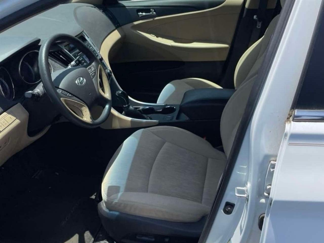 Hyundai Sonata 4dr Sdn 2.4L Auto GLS 2013