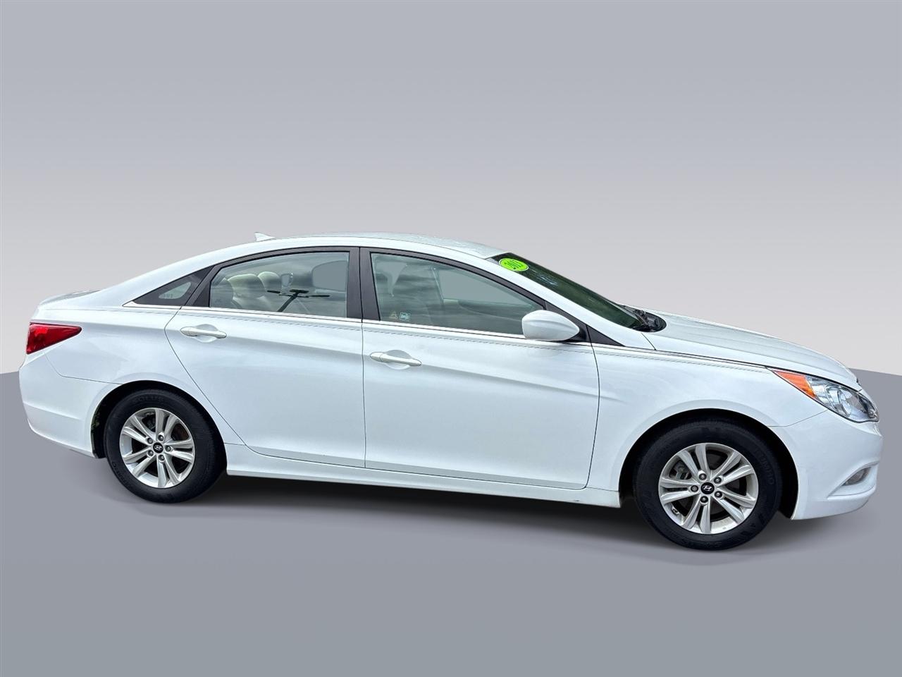 Hyundai Sonata 4dr Sdn 2.4L Auto GLS 2013