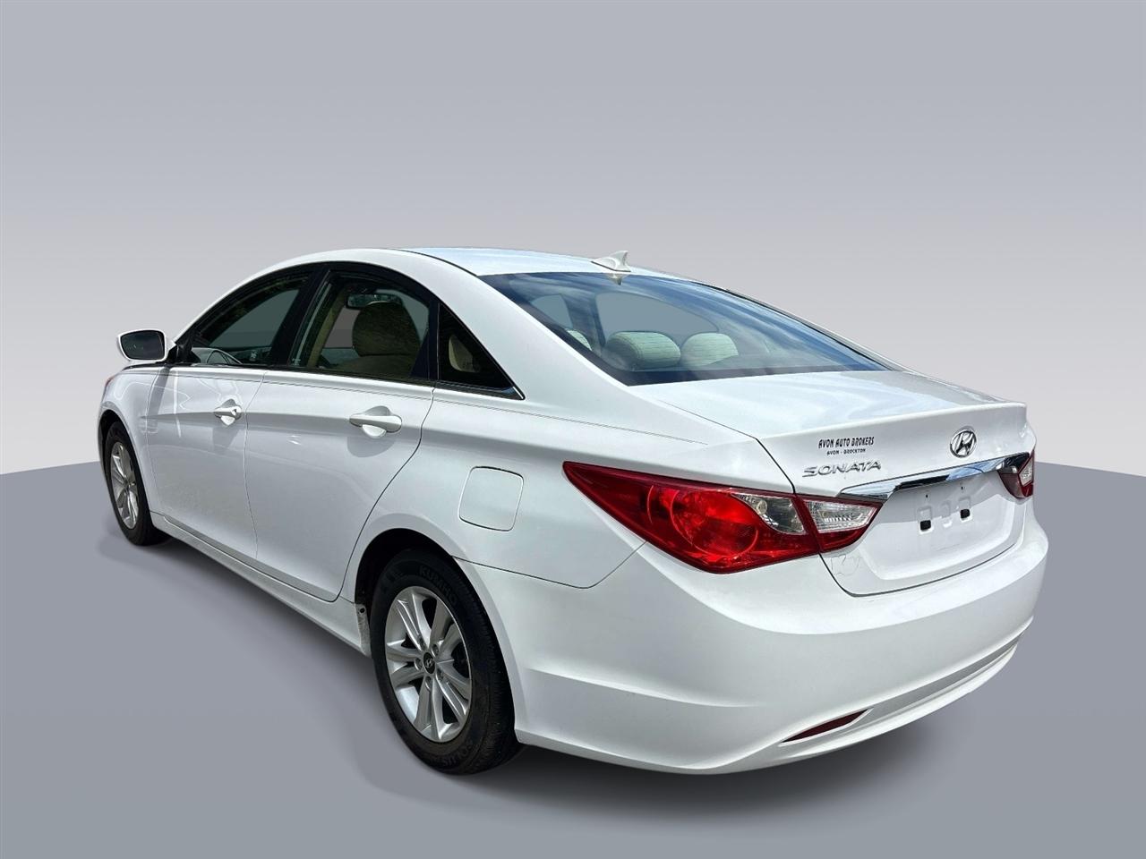 Hyundai Sonata 4dr Sdn 2.4L Auto GLS 2013