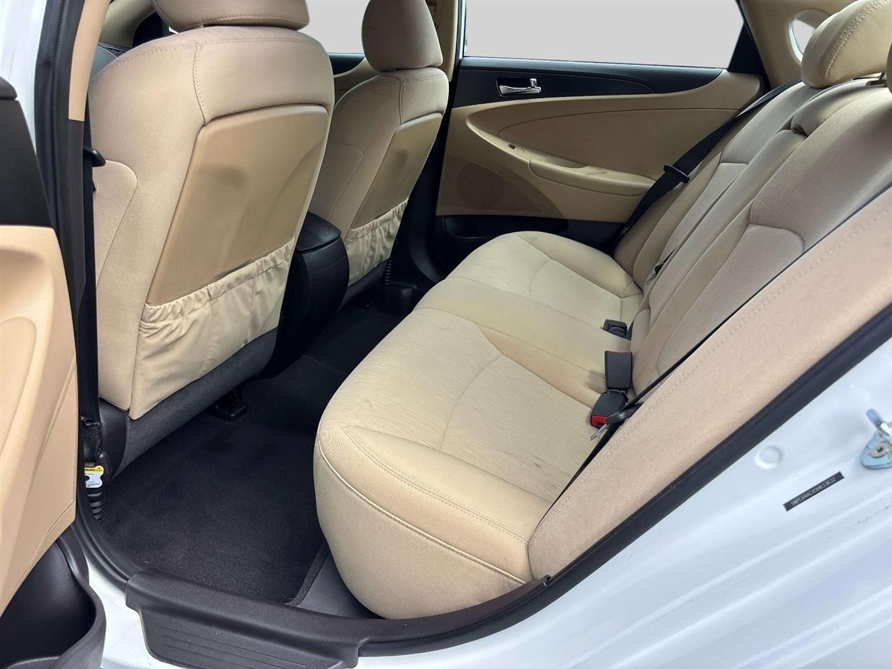 Hyundai Sonata 4dr Sdn 2.4L Auto GLS 2013