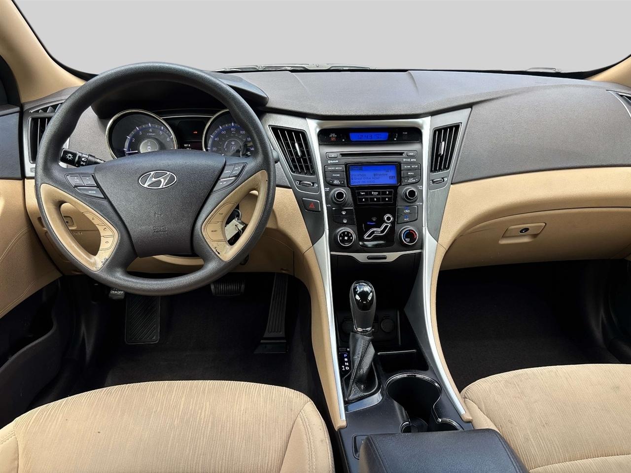 Hyundai Sonata 4dr Sdn 2.4L Auto GLS 2013