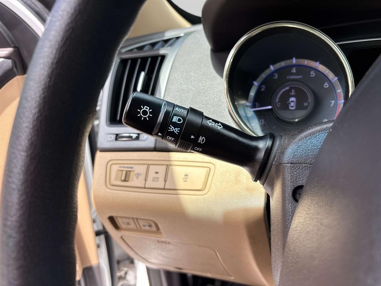 Hyundai Sonata 4dr Sdn 2.4L Auto GLS 2013