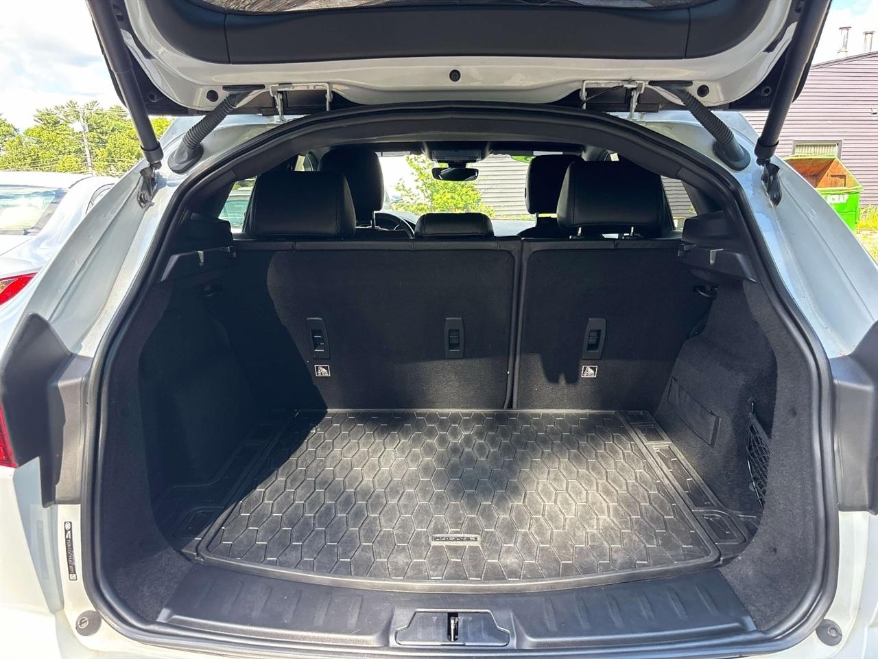 Jaguar E-Pace P300 AWD R-Dynamic S 2018