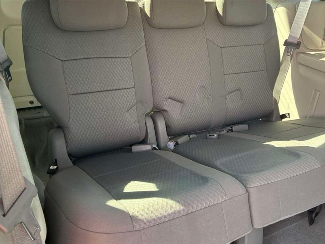 Chrysler Town & Country 4dr Wgn LX 2010