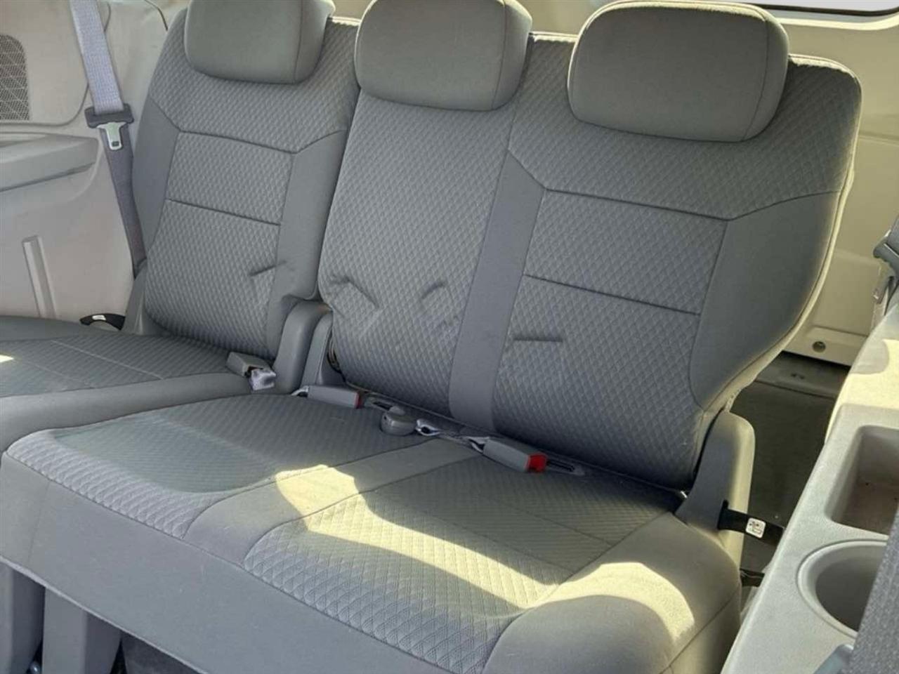 Chrysler Town & Country 4dr Wgn LX 2010