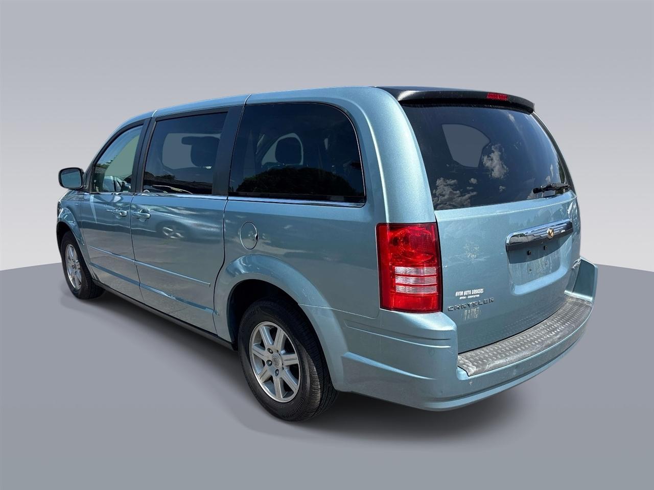 Chrysler Town & Country 4dr Wgn LX 2010